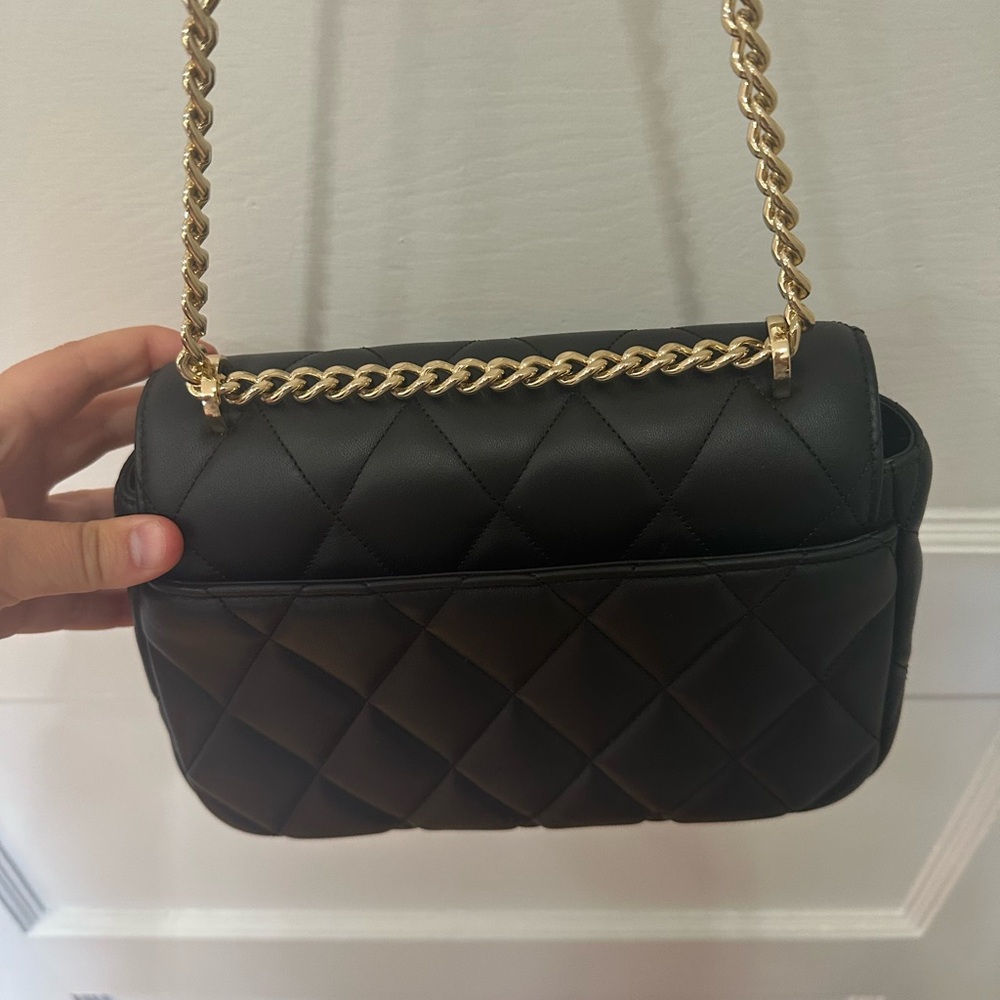 Kate Spade Quilted Black Shoulder Bag with Gold Chain - Picture 10 of 16